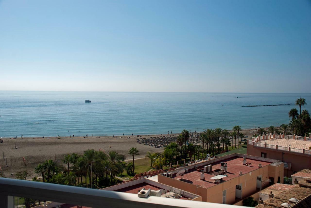 Cozy Apartment With First Line Seaview In Perfect Location, Near The Marina Benalmádena Exteriör bild